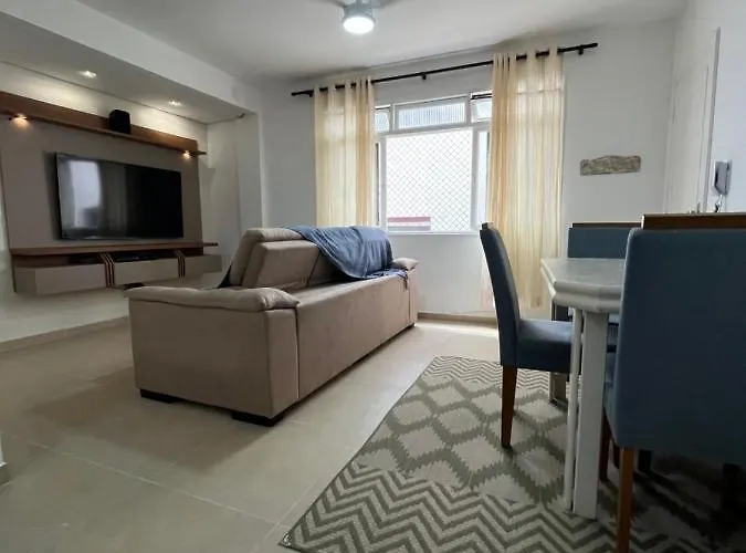 Apartamento no Guaruja, Praia Pitangueiras, 2 dormitórios, reformado.